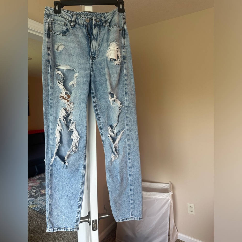 American Eagle distressed “Mom Jeans”.